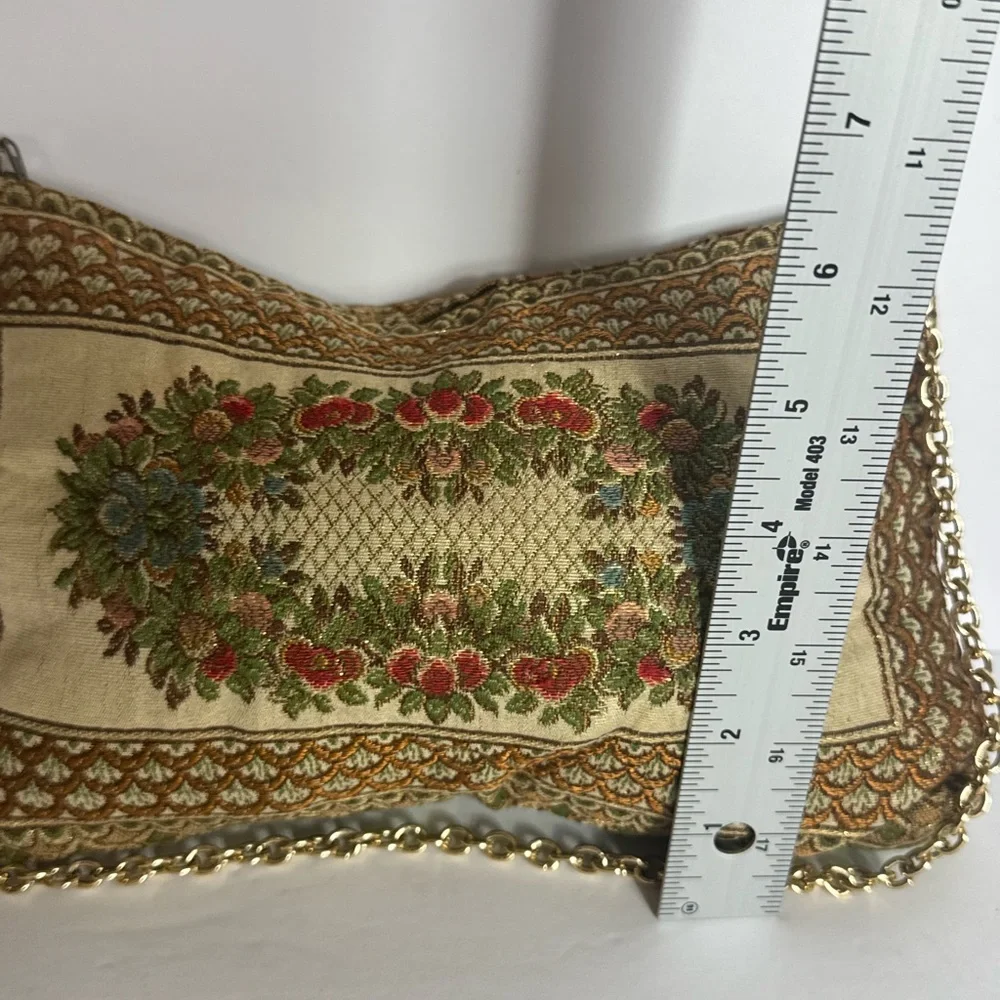 Adonia Made in Italy‎ Vintage Tapestry Purse with Gold Chain Strap